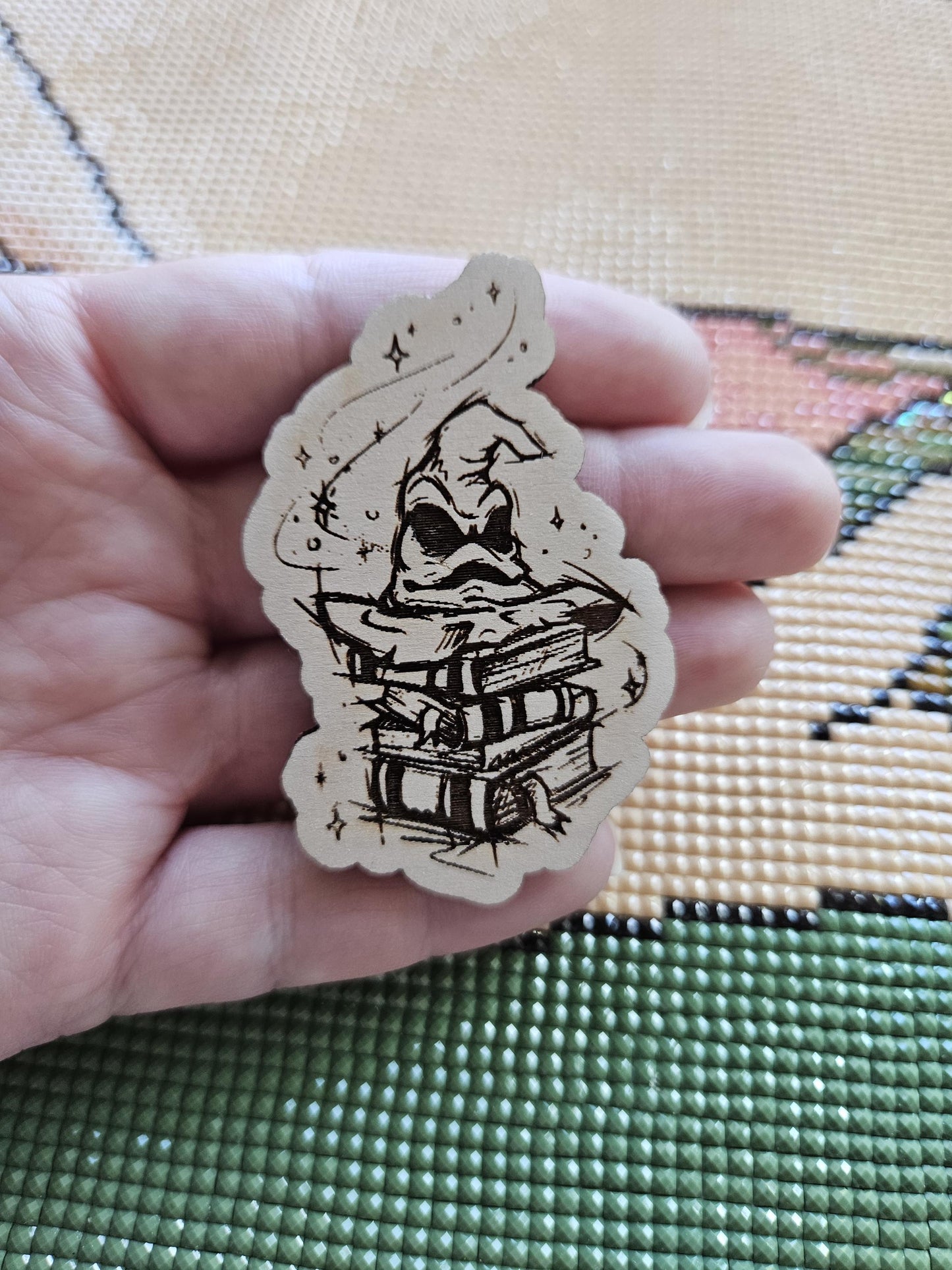 Wise Placement Hat With Books