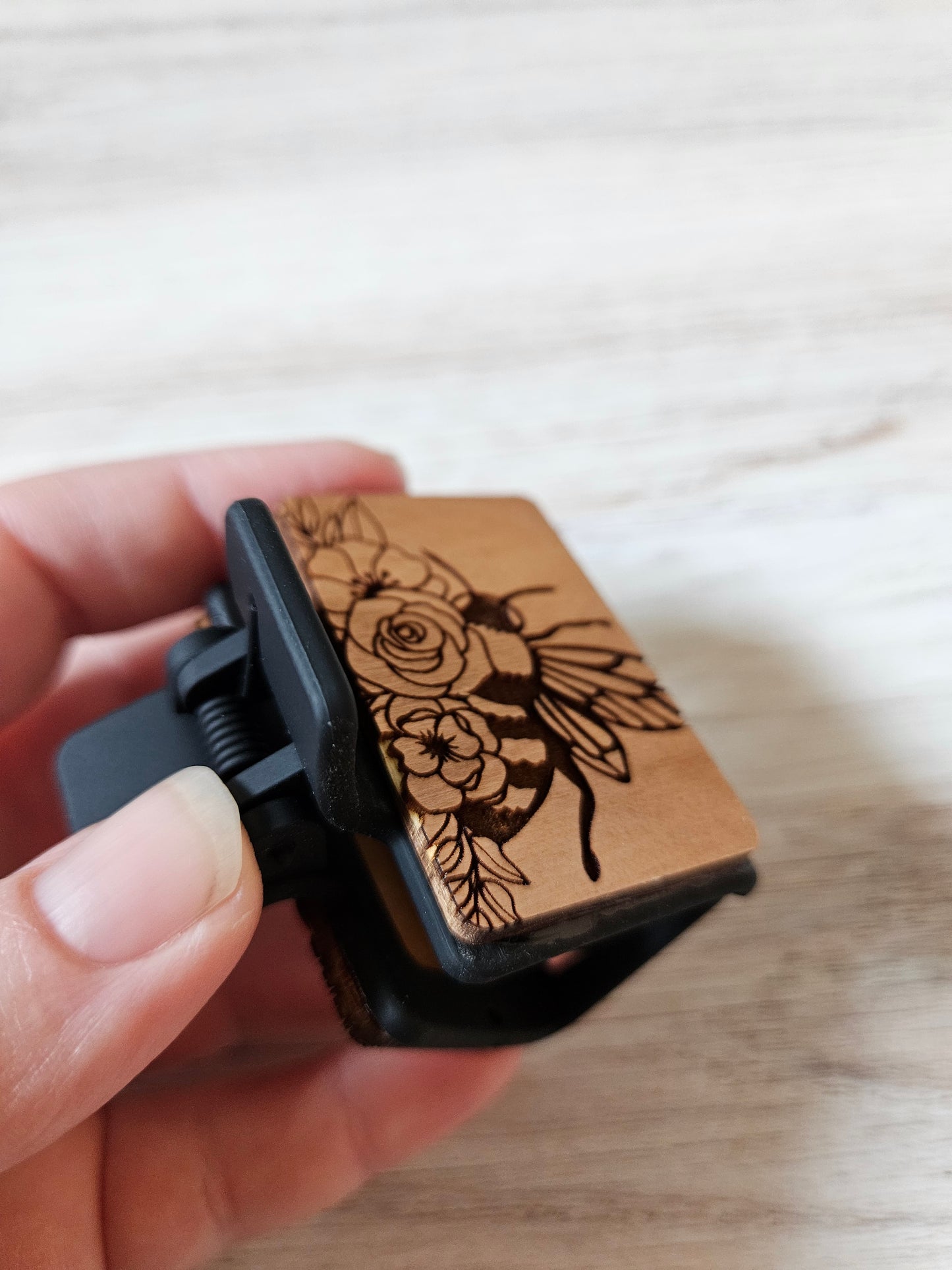 SECONDS Honey Bee Duo on Flowers 2" Hair Claw Clip