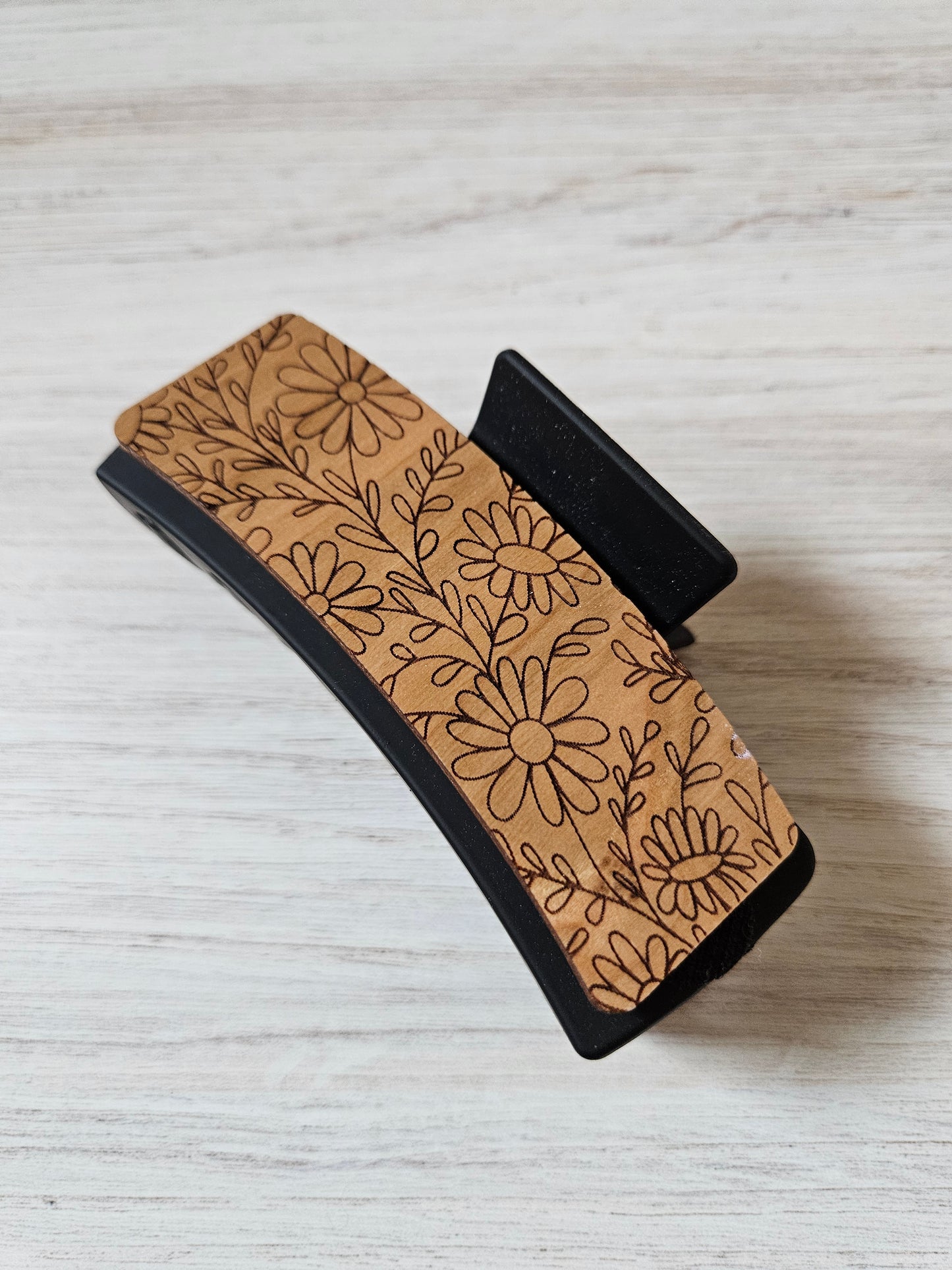 SECONDS Daisy Removable 4.1" Hair Claw Clip