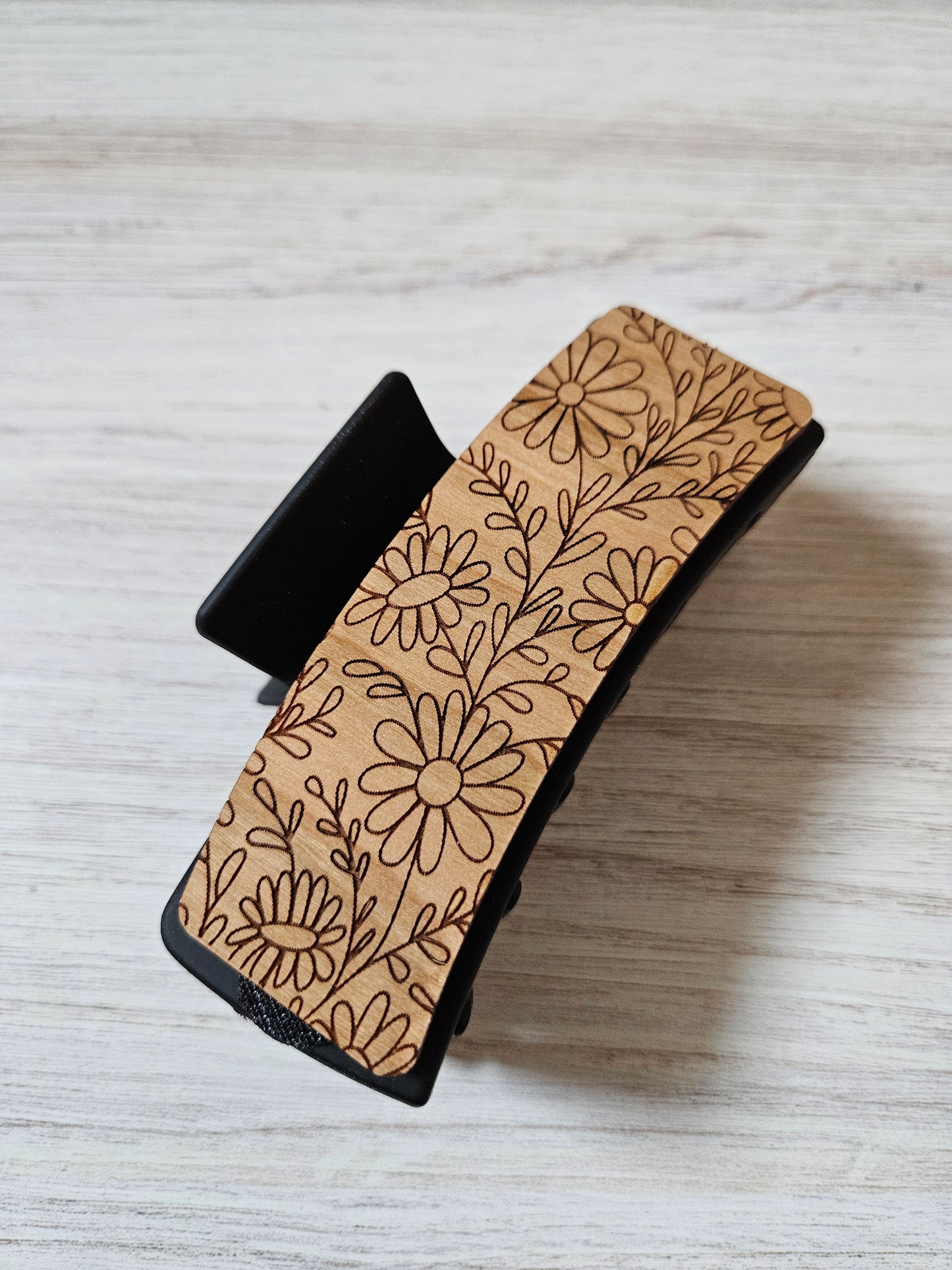 SECONDS Daisy Removable 4.1" Hair Claw Clip