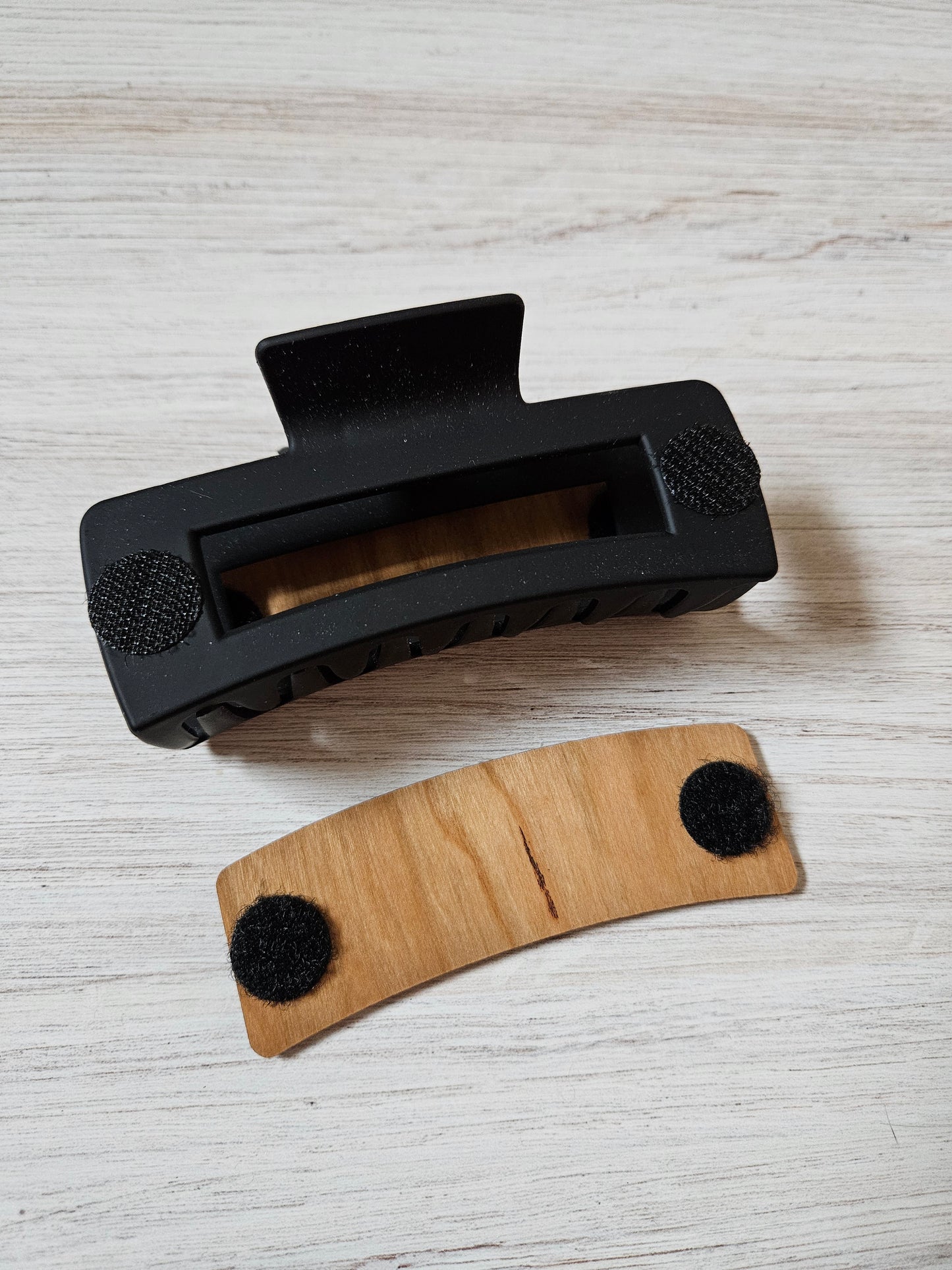 SECONDS Daisy Removable 4.1" Hair Claw Clip