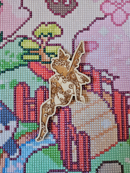 Sitting Filigree Fairy XXL Magnet