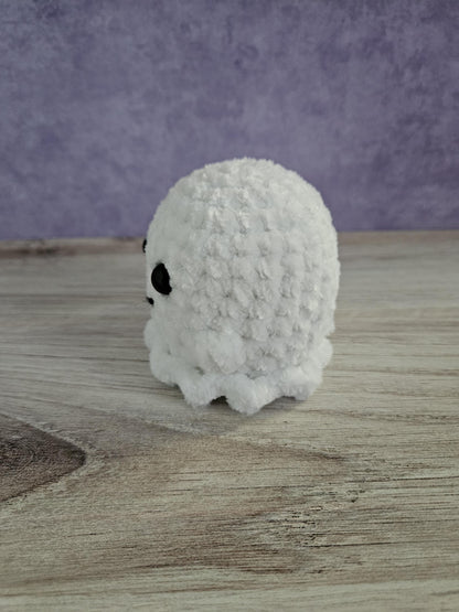 Medium Kawaii Spooky Ghost Amigurumi // Ghost Stuffed Animal // Plushie